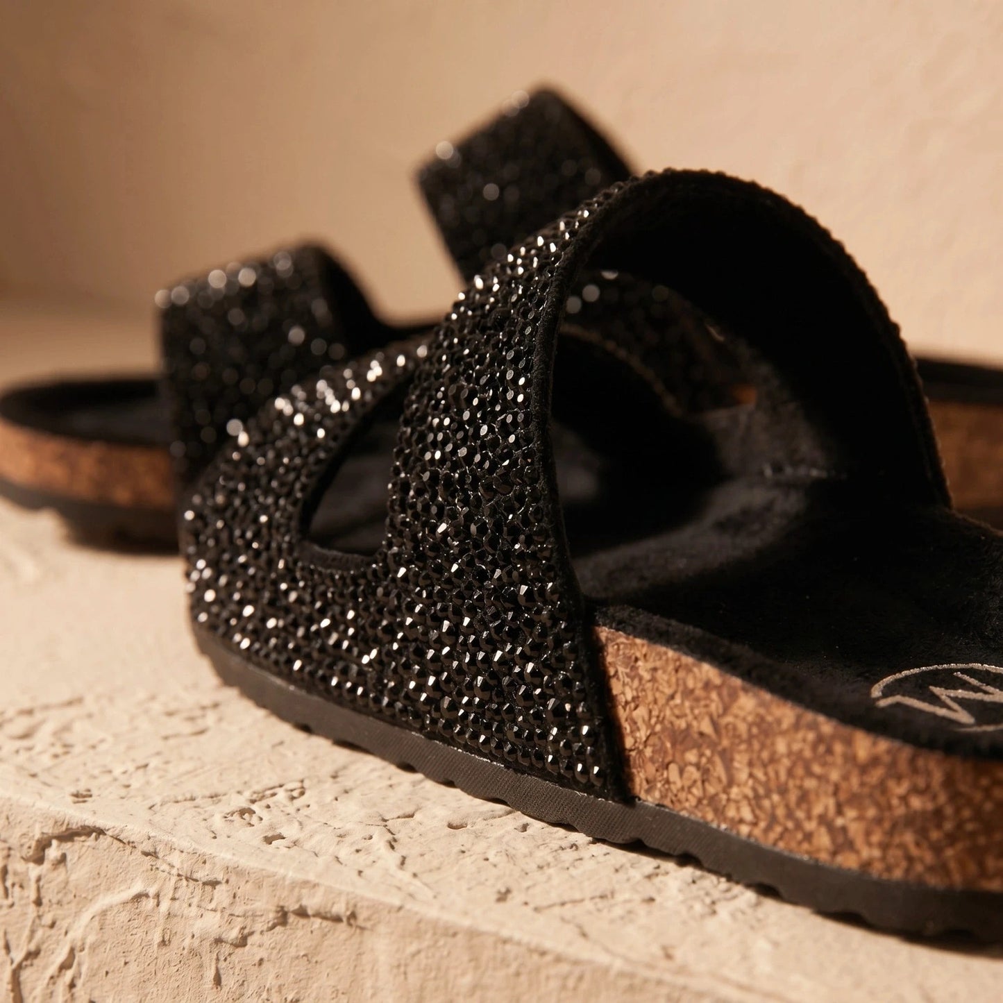 ALS black slides with glitter detail, synthetic material, size 39.