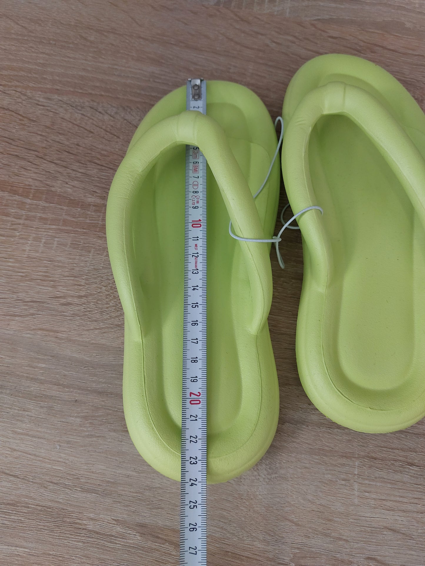 Neon Zehentrenner Badelatschen grün