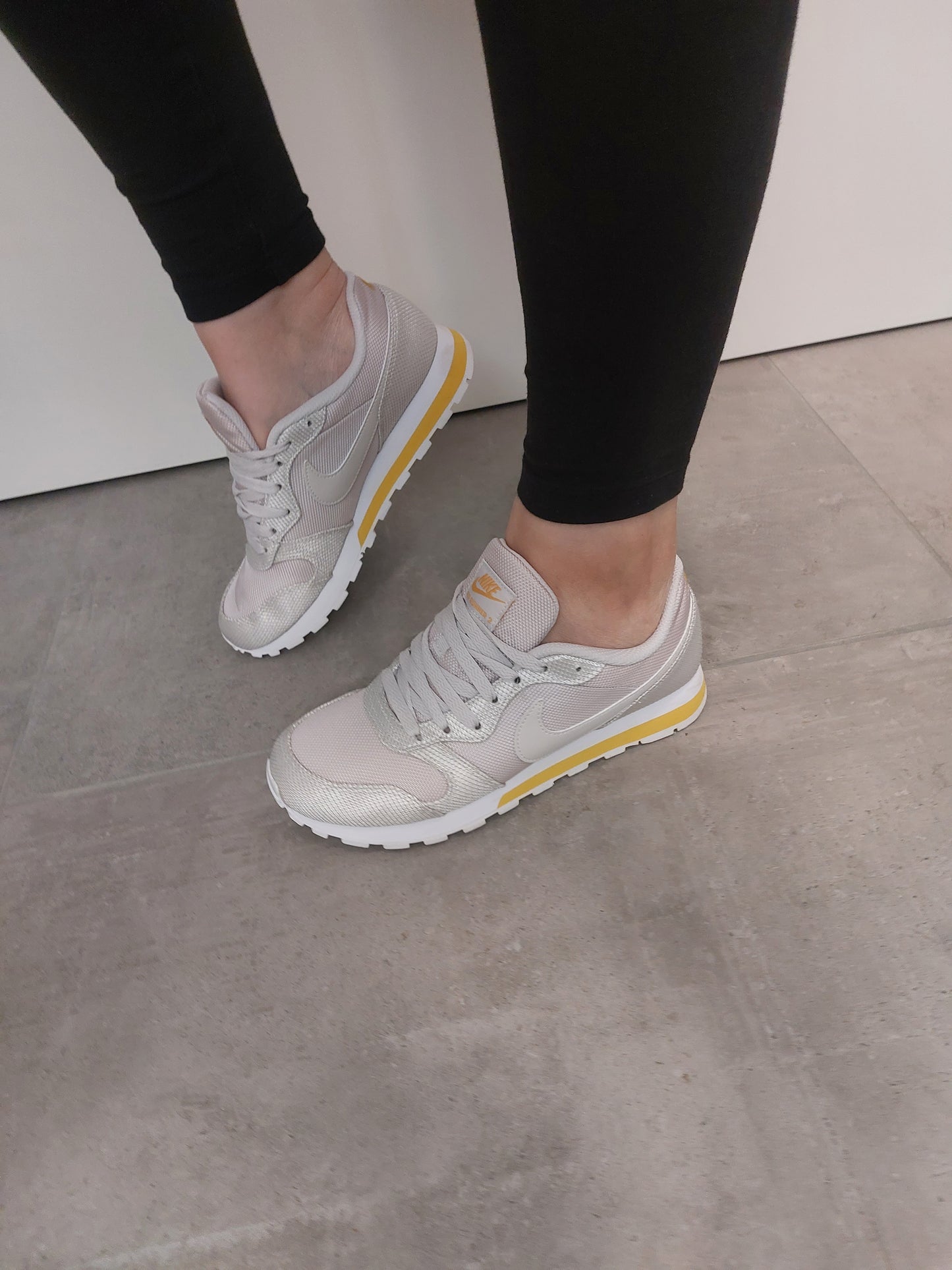Nike Textil Leder Damen Sneaker Classic beige neu 38
