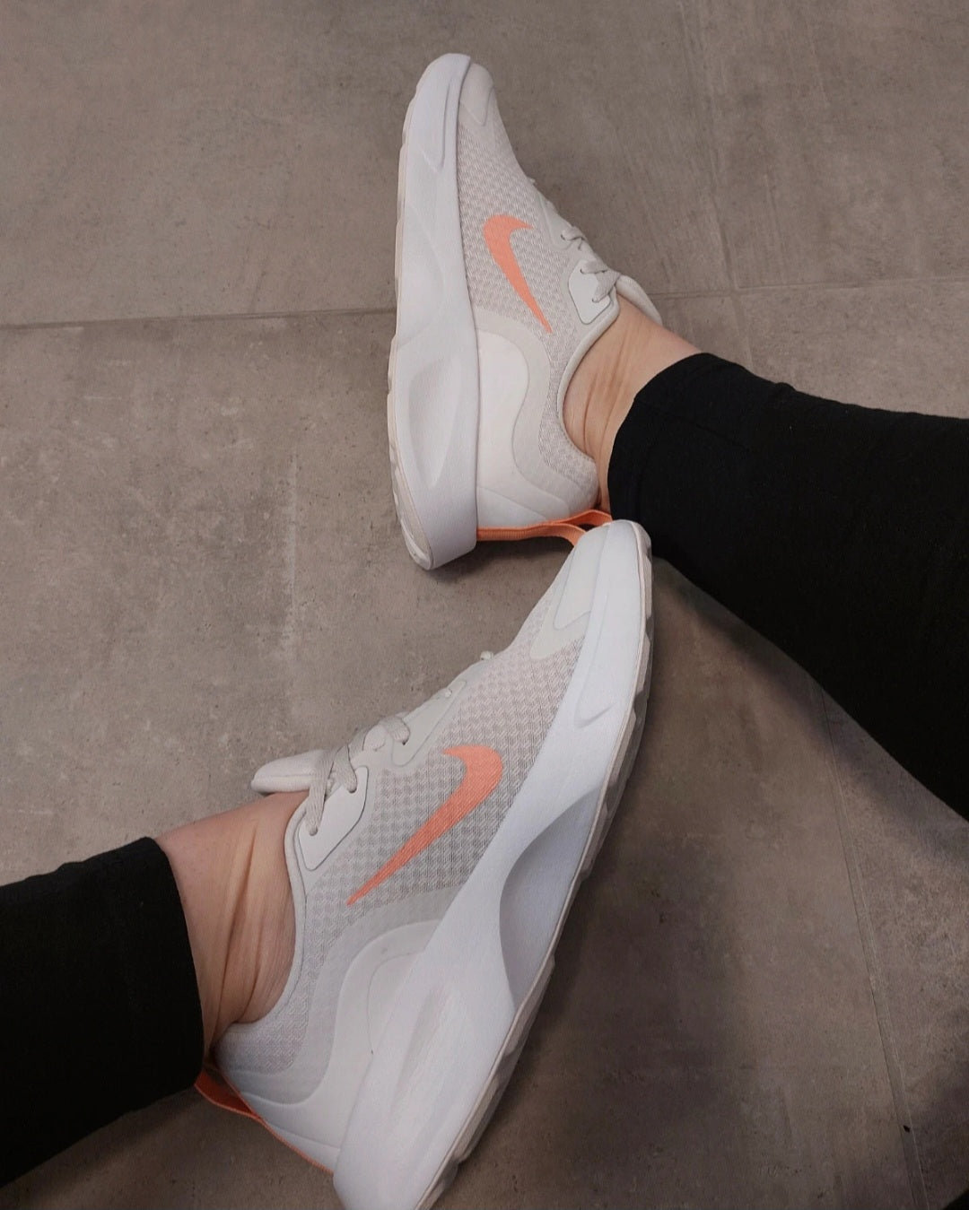 Nike Textil J Sneaker Trainer Creme 38.5 40
