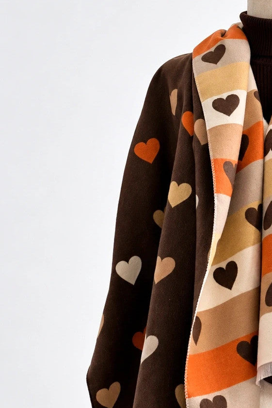 XXL brown shawl with heart pattern, reversible design in warm beige and orange tones.