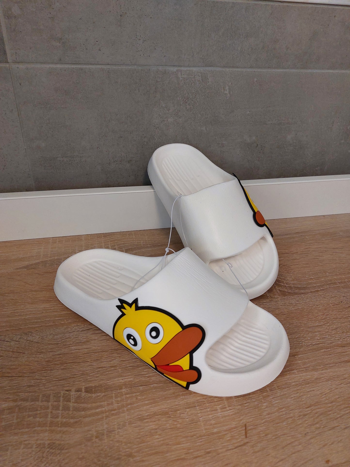 Slipper Pantoletten Cartoon Comic oversized Ente