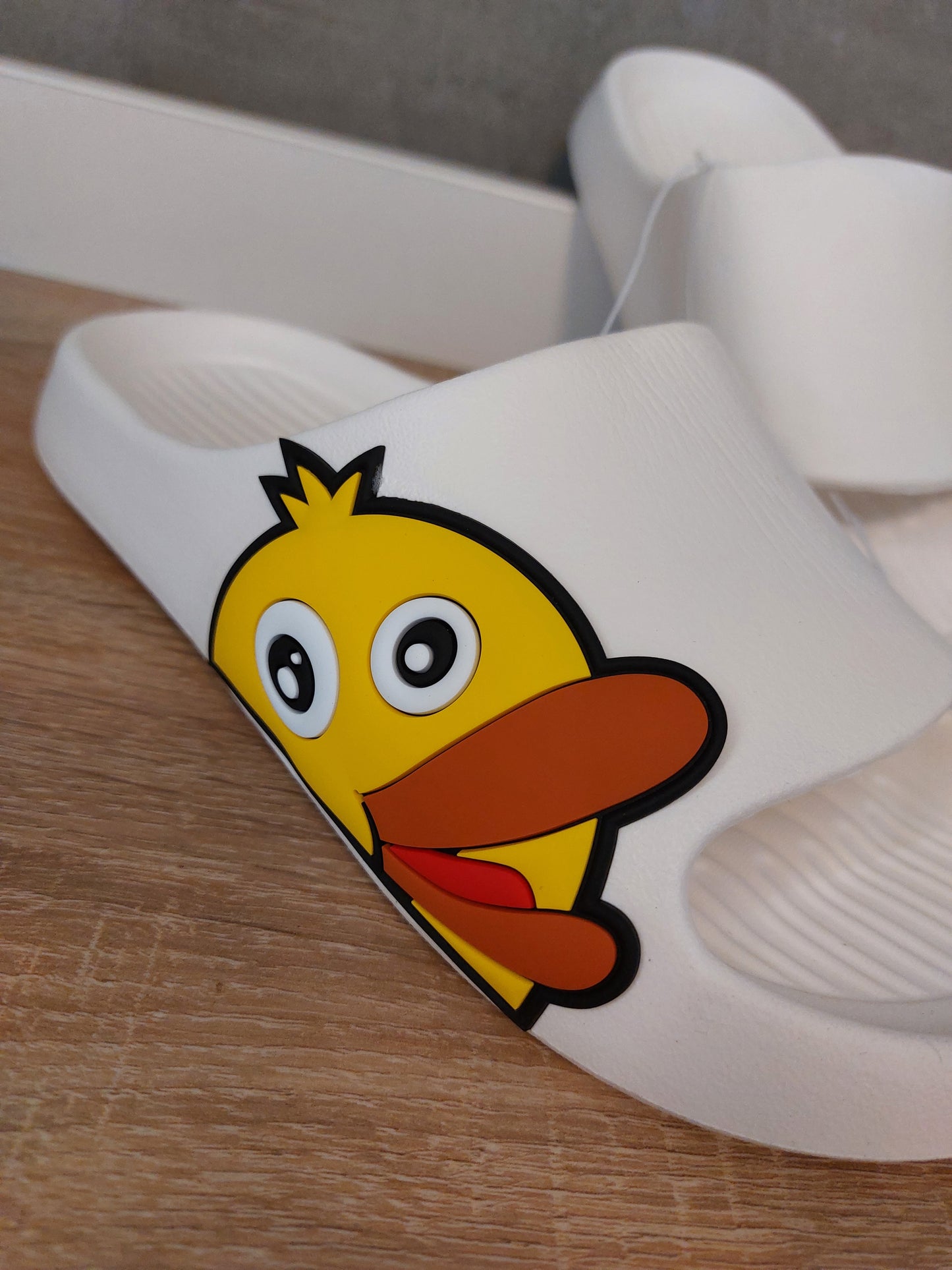 Slipper Pantoletten Cartoon Comic oversized Ente