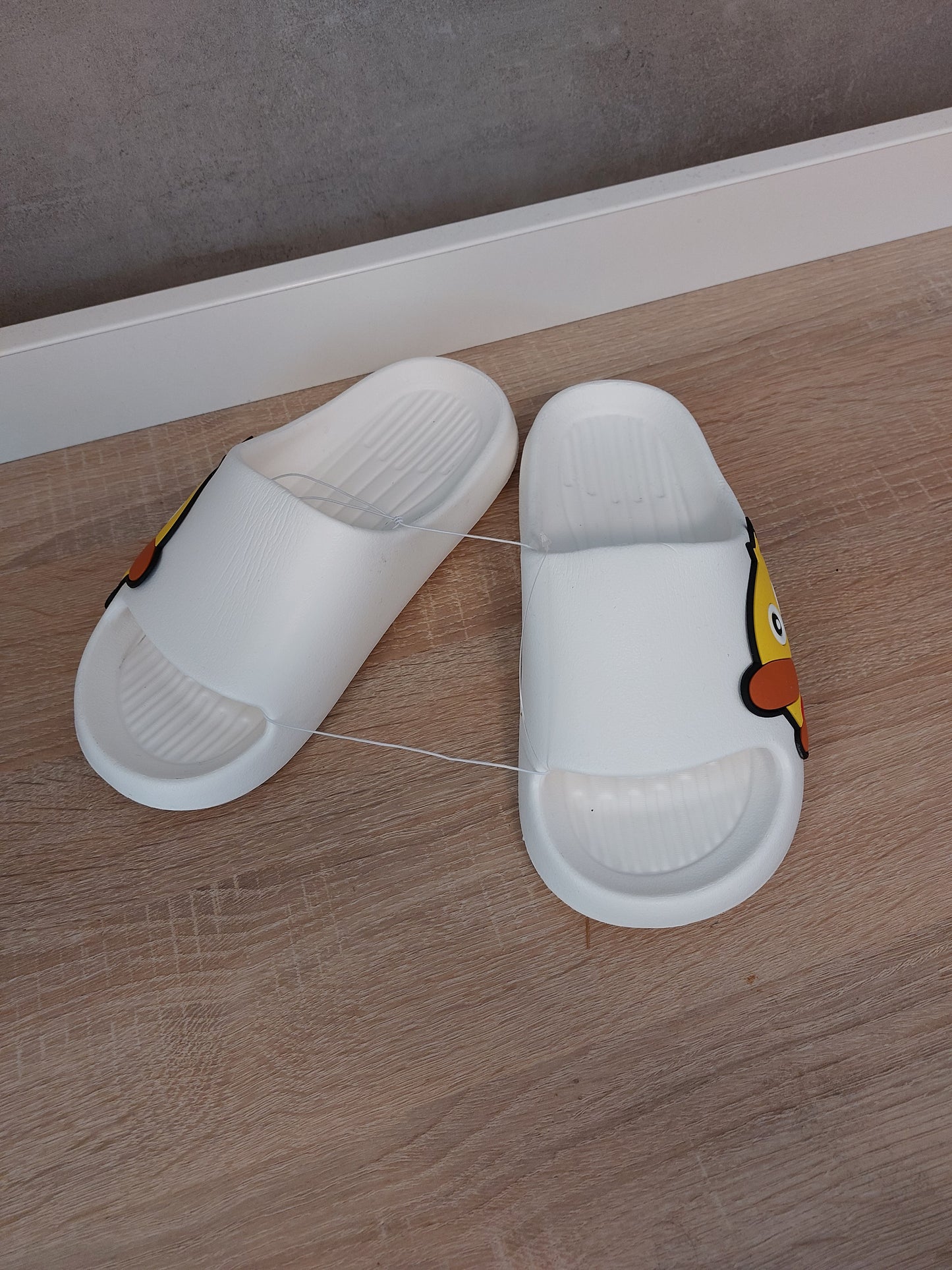 Slipper Pantoletten Cartoon Comic oversized Ente