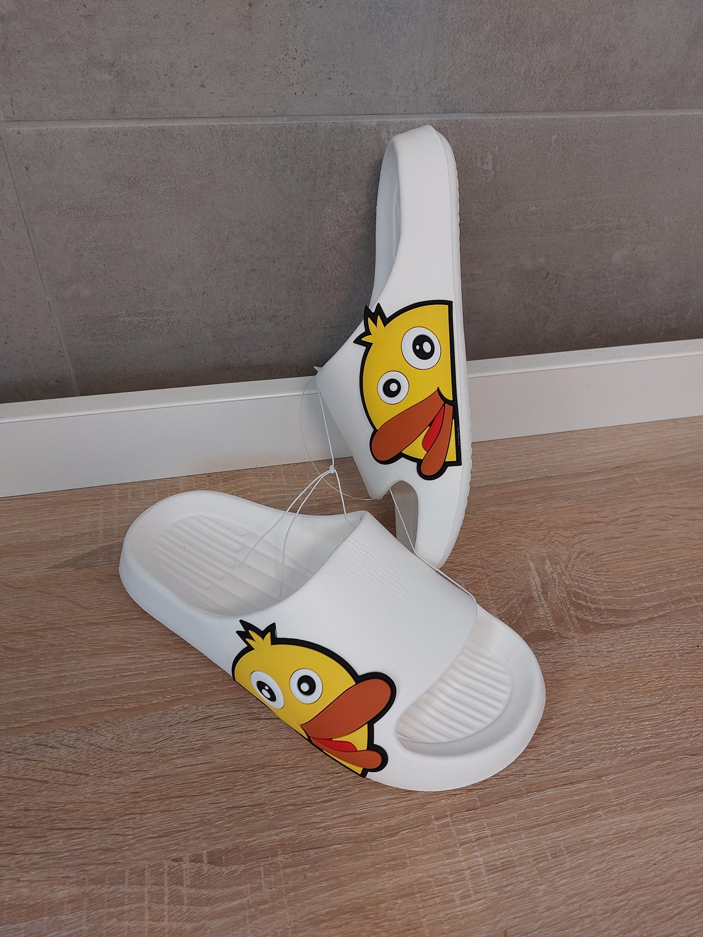 Slipper Pantoletten Cartoon Comic oversized Ente