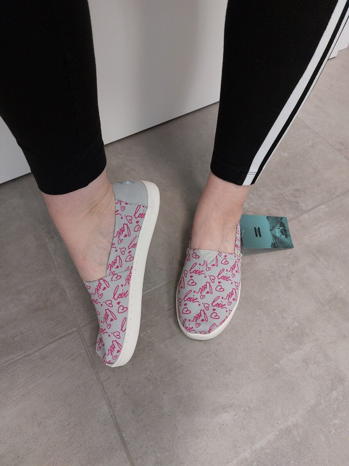 TOMS J Slipper Schlupf Sneaker grau-pink canvas Schriftzug 37 38