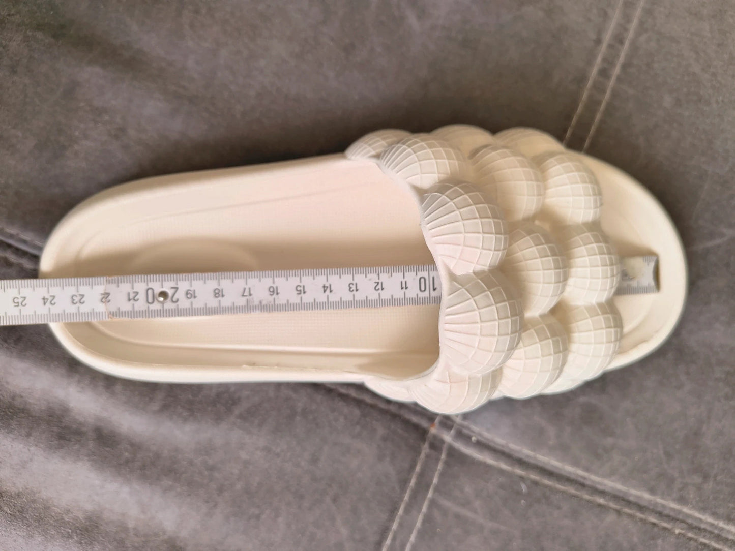 Slipper cream slides synthetic material, size 38, minimalistic design.