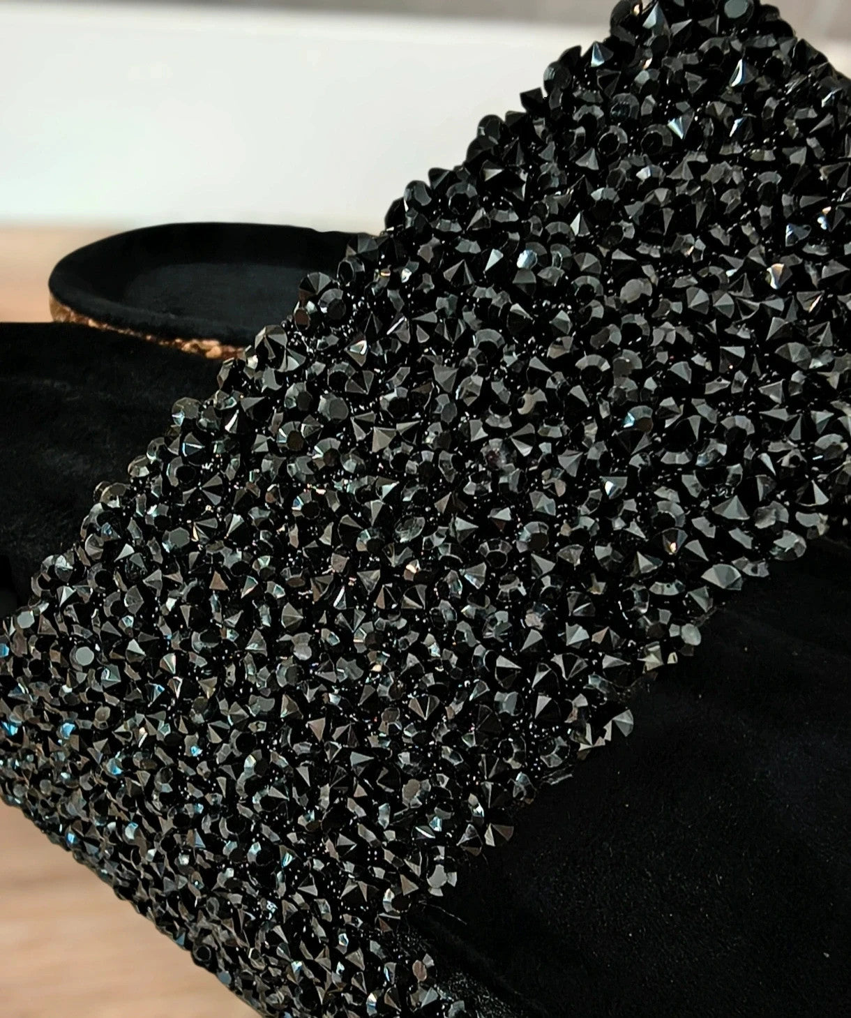 ALS black slides with glitter detail, synthetic material, size 39.