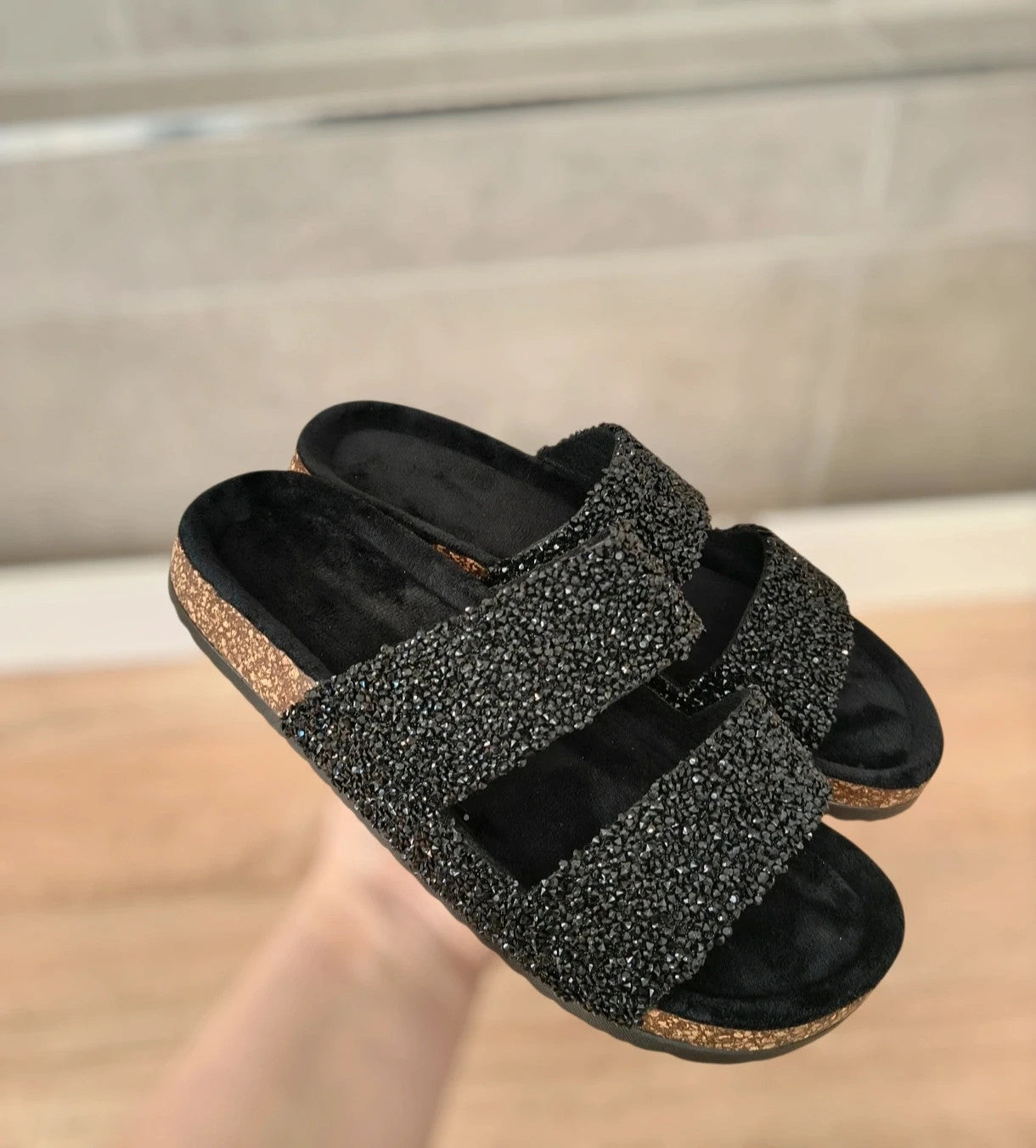 ALS black slides with glitter detail, synthetic material, size 39.