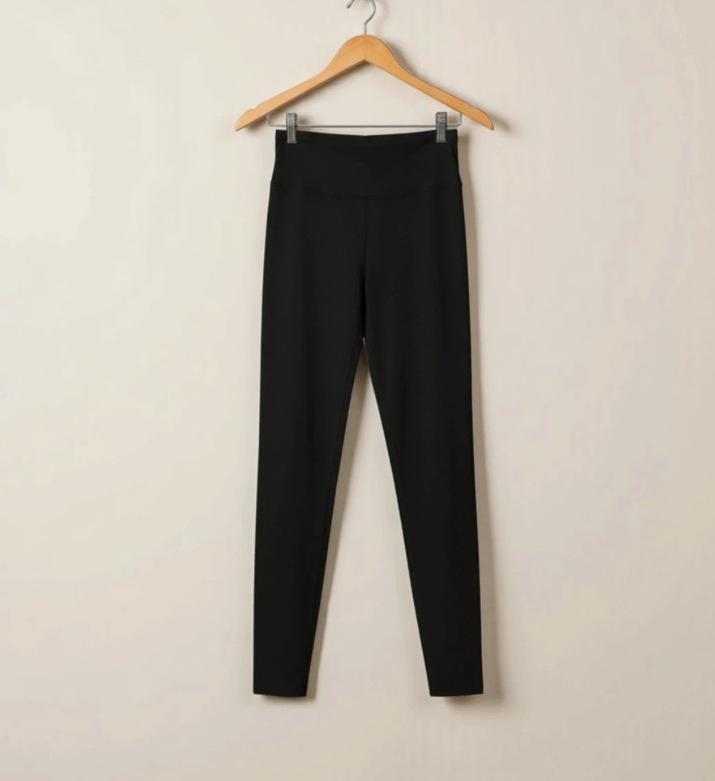 XXL black girls' leggings with ruched back for push-up effect, gently used.