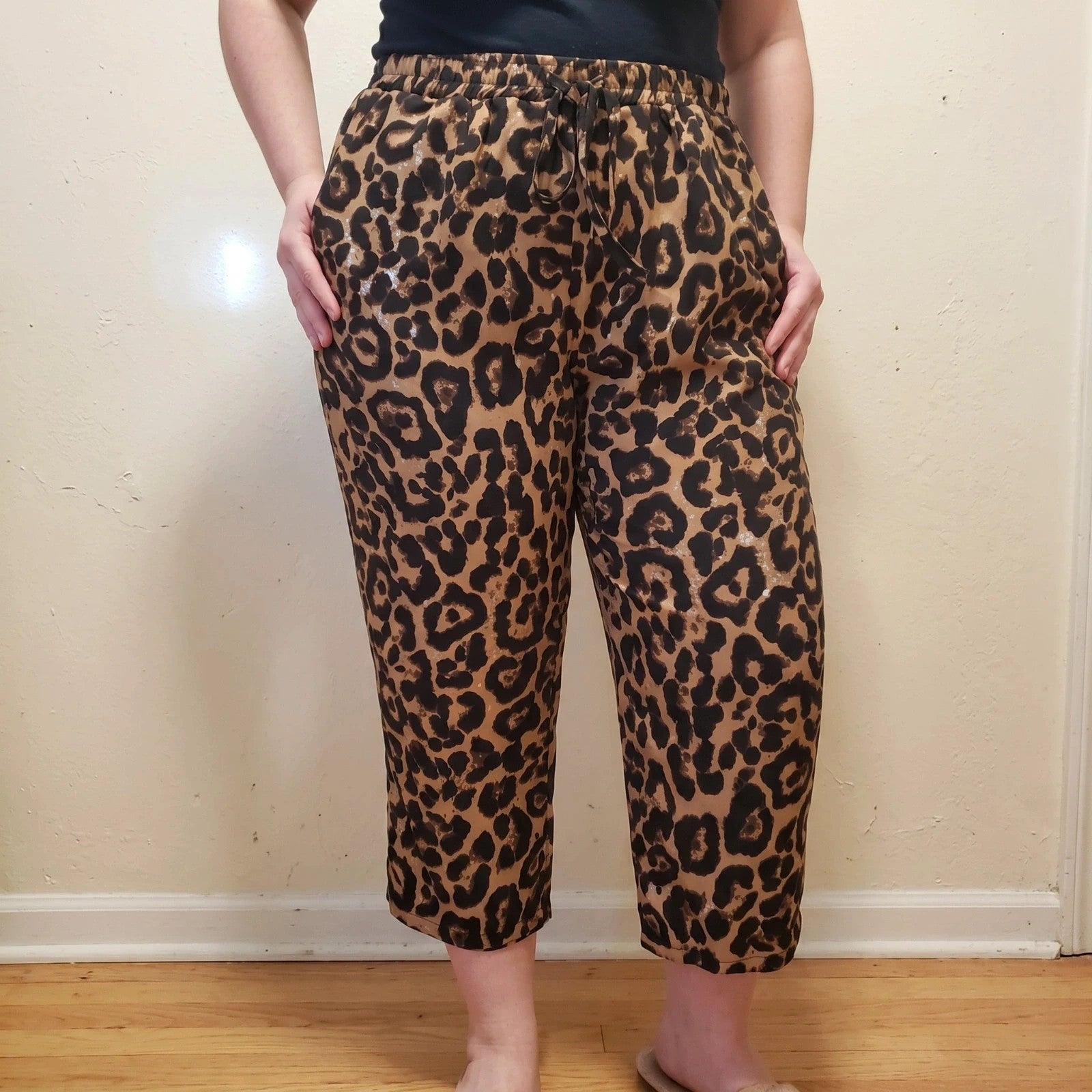 Chino trousers brown synthetic fabric leopard print pattern 4XL size.