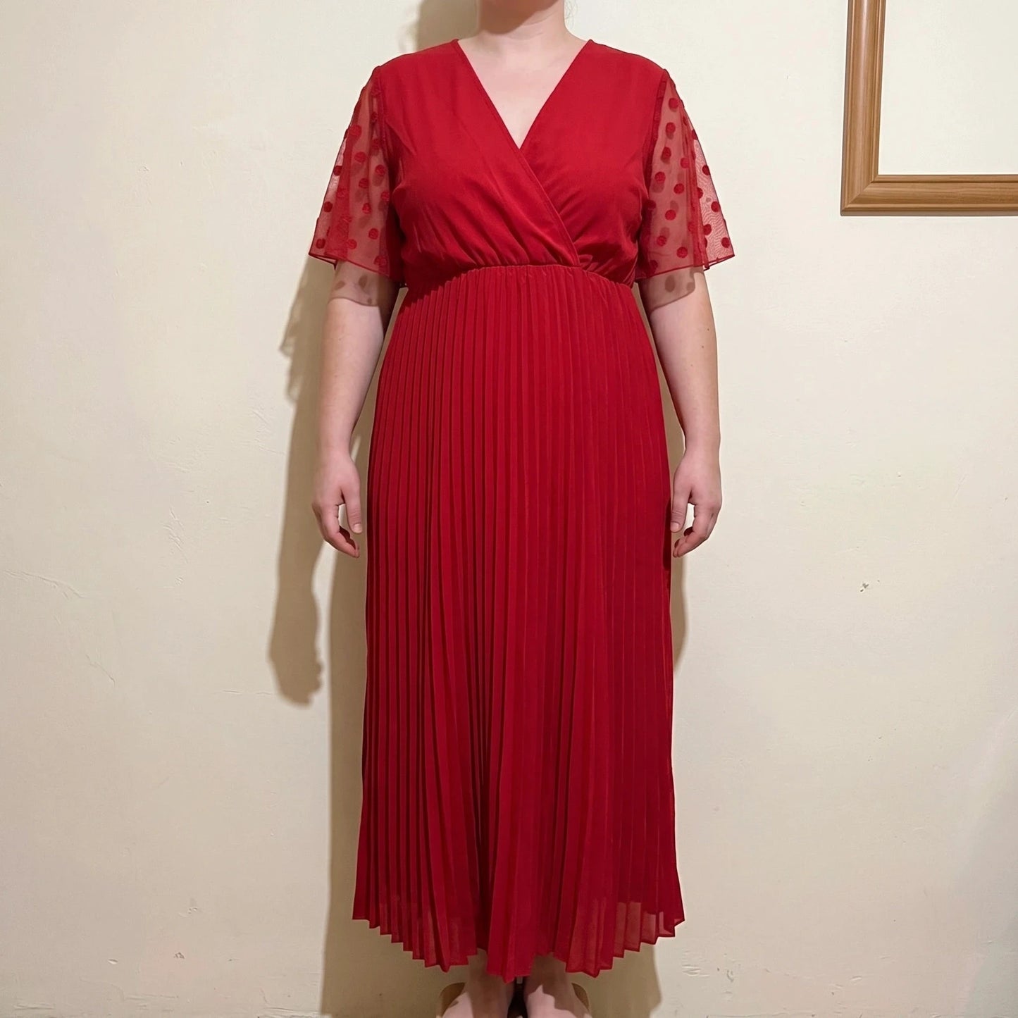 Maxikleid red linen maxi dress with pleats and short sleeves, synthetic material.