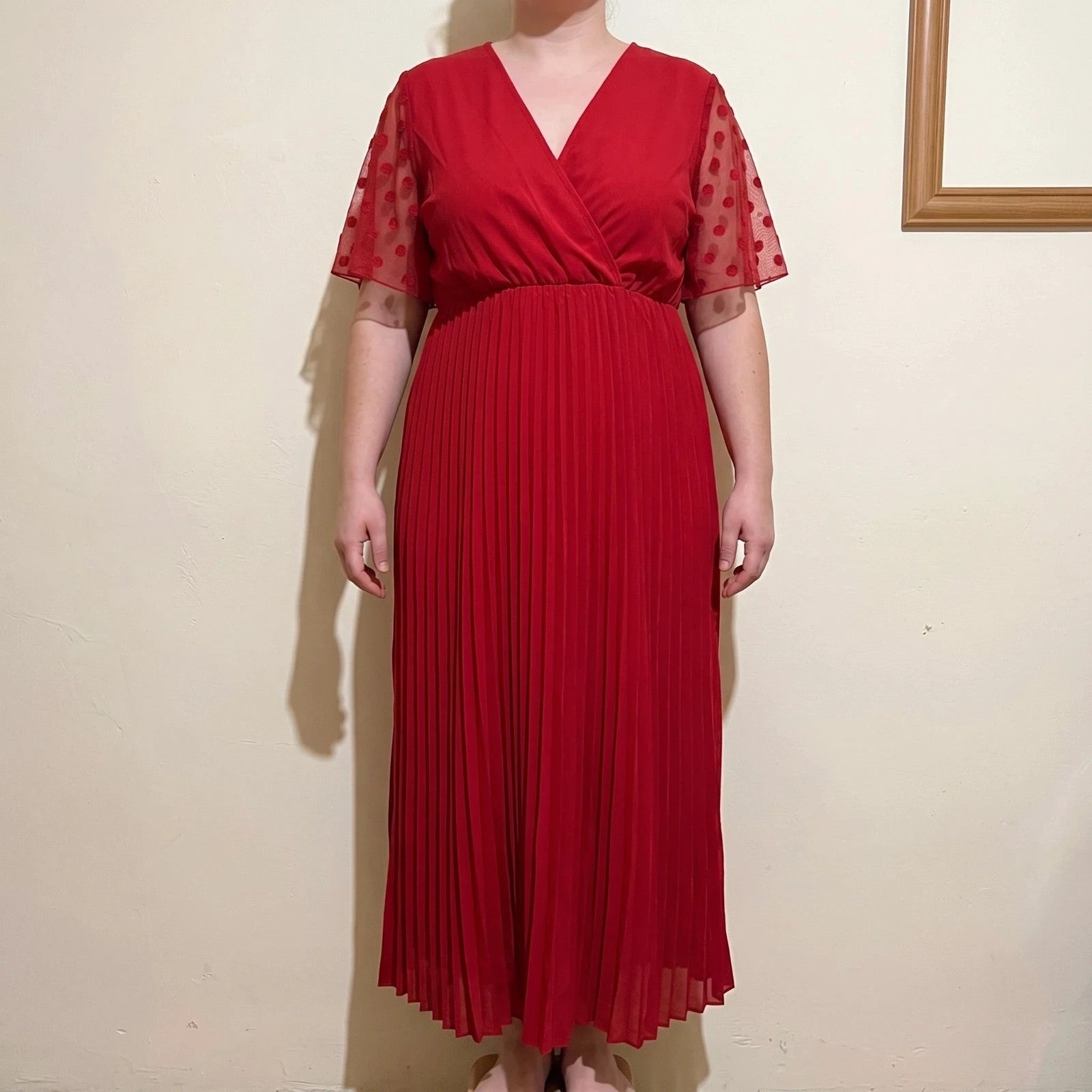 Maxikleid red linen maxi dress with pleats and short sleeves, synthetic material.