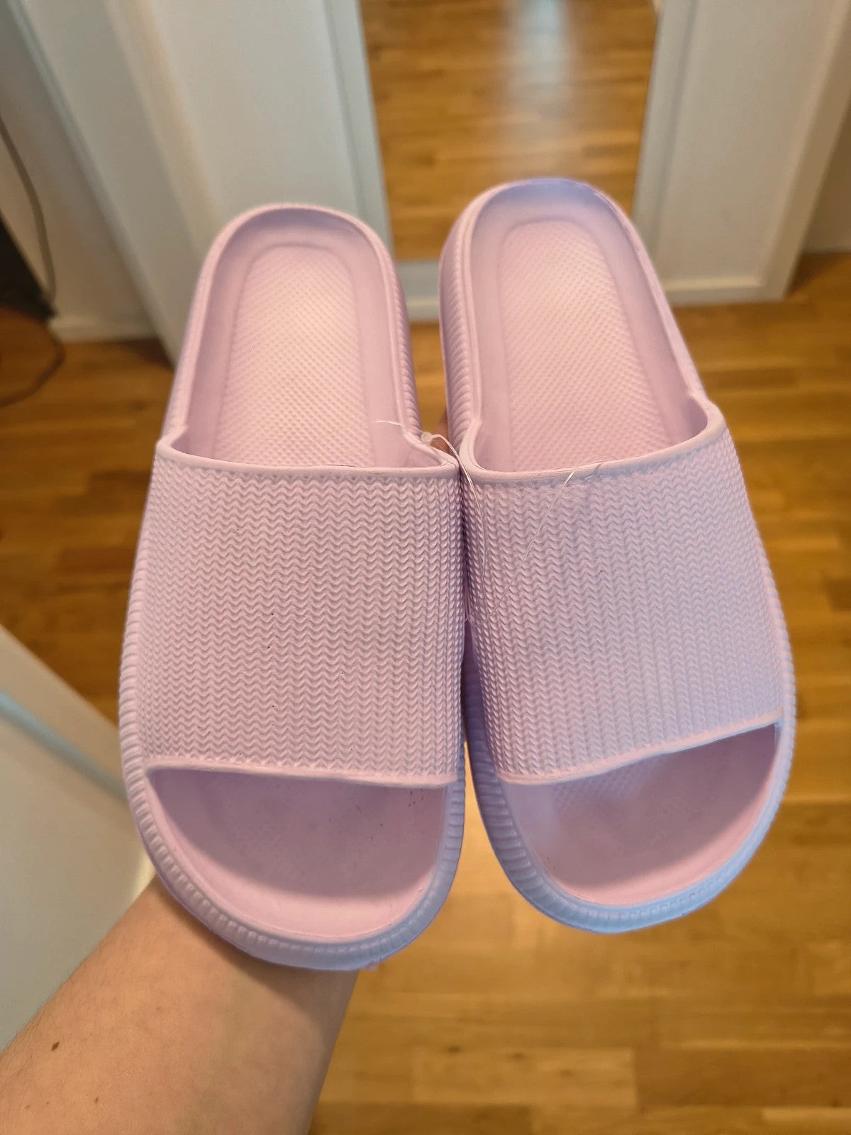ALS purple slides synthetic material lightweight design suitable for sizes 38.5 to 39.