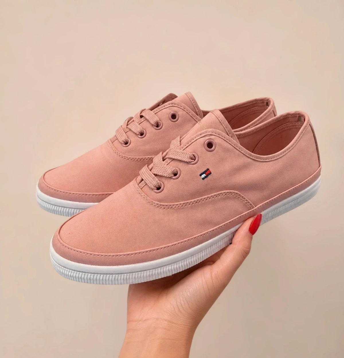 Tommy Hilfiger pink trainers synthetic material with logo detail and original box.