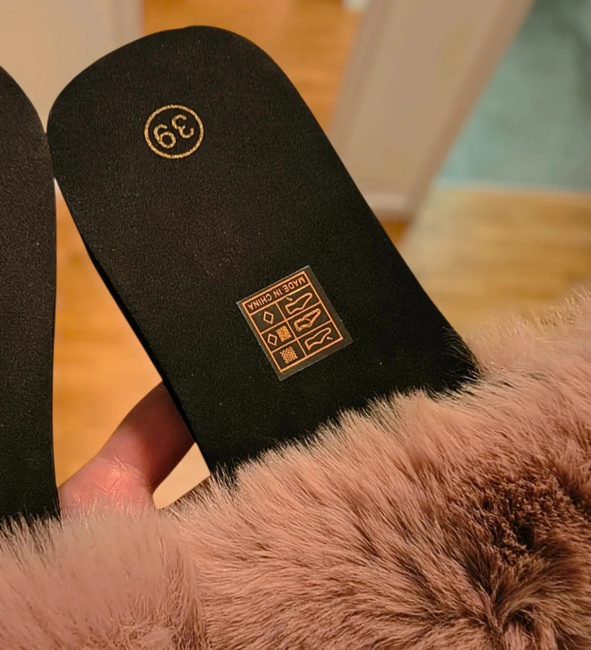ALS black and pink slides with fluffy elements, synthetic material, size 38.