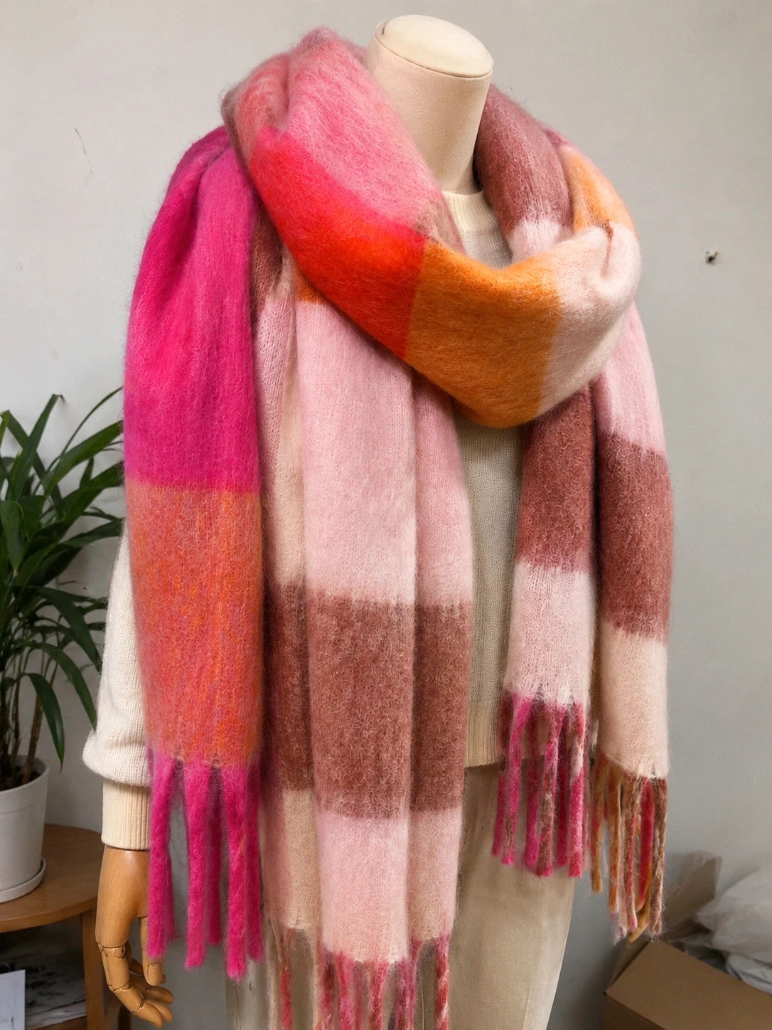 XXL multi-coloured scarf in pink, beige, and orange with long fringes, soft polyester.