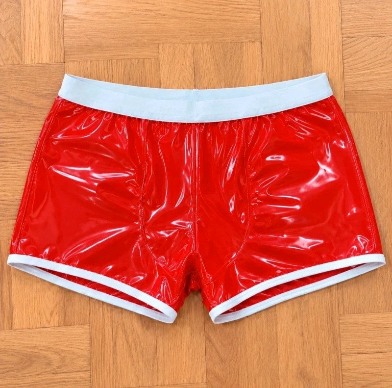 Eine red wetlook boxershorts with white waistband and contrasting leg openings.