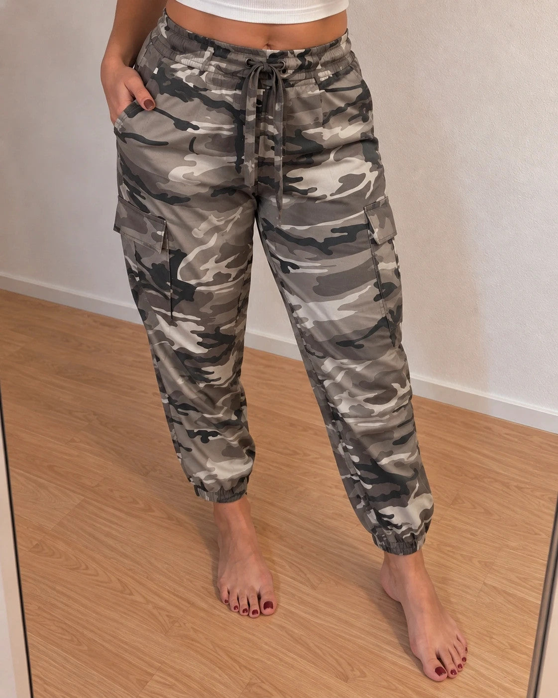 SheIn grey camouflage joggers with large cargo pockets and drawstring waistband.