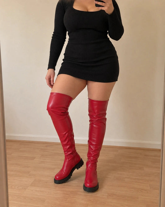 Eine red overknee boots faux leather high shaft block heel black sole