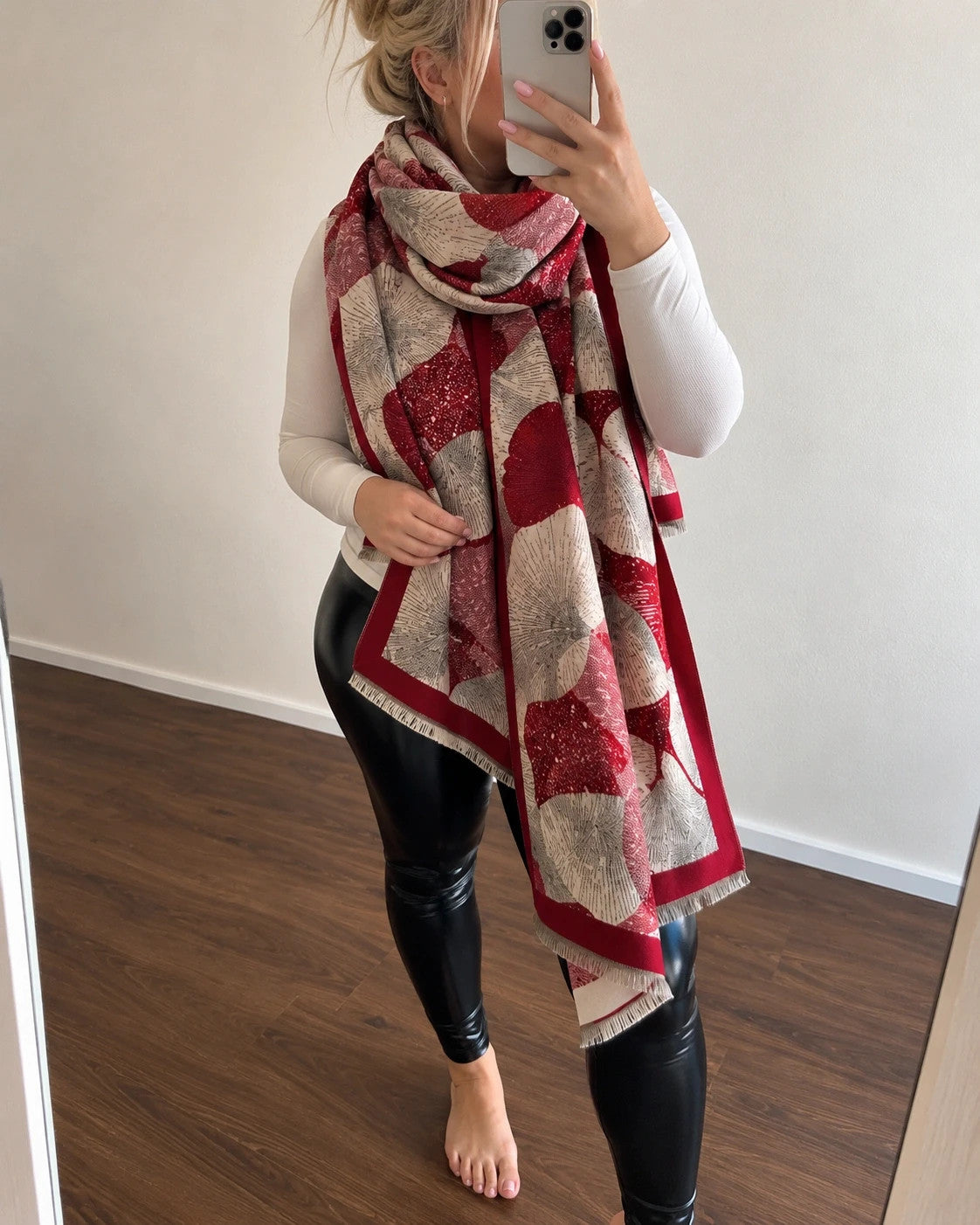 XXL shawl beige and burgundy with leaf pattern, soft 100% polyester fabric.