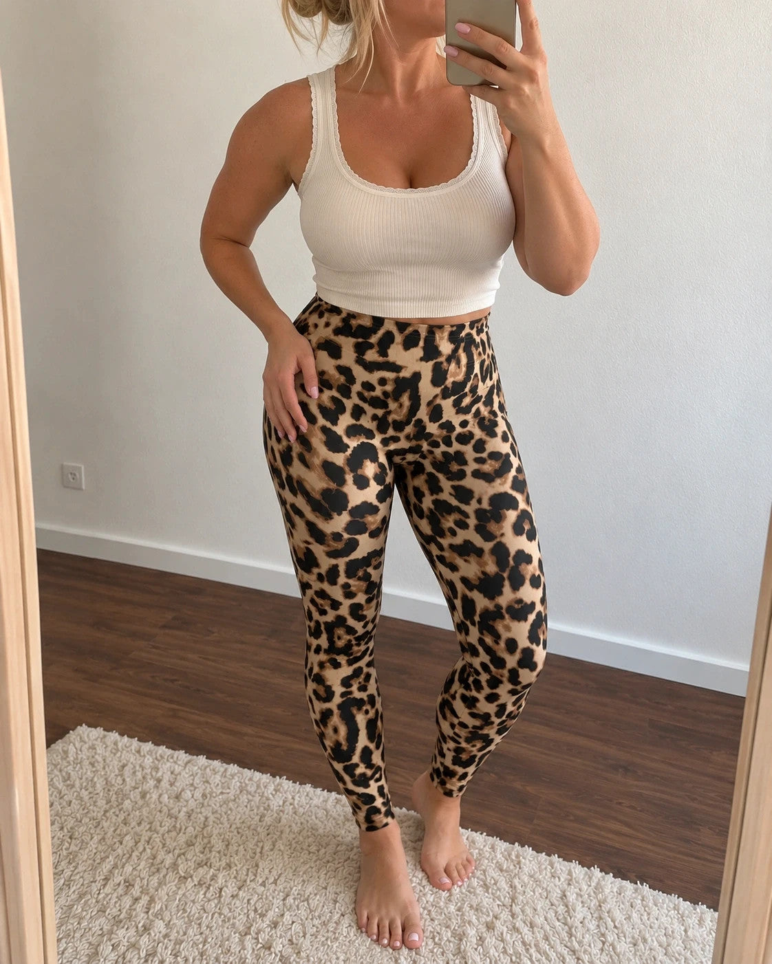 SheIn black and brown leopard print bicycle tights, high waist, stretchy polyester material.