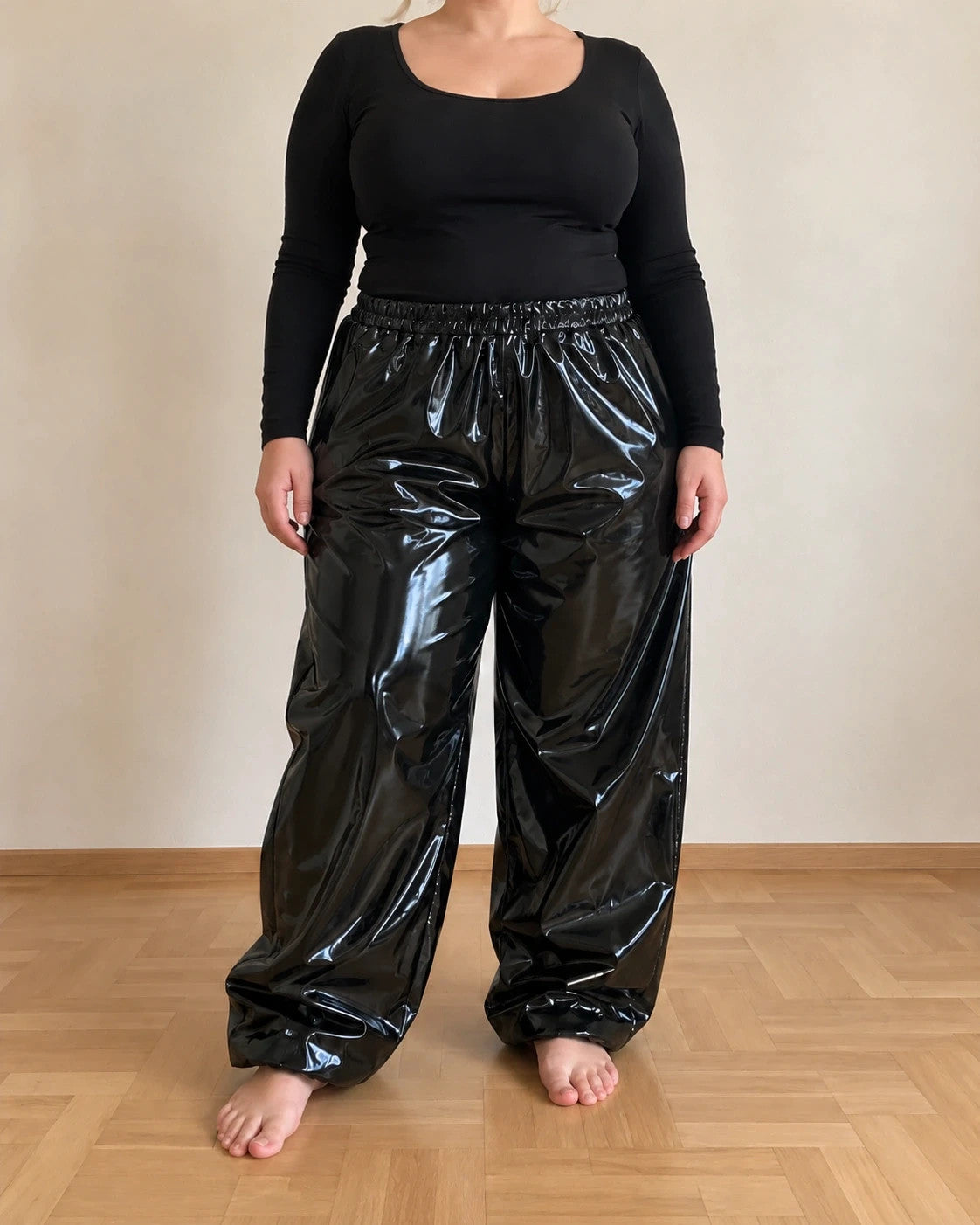 Che black bicycle tights glossy wetlook finish elastic waistband wide leg design