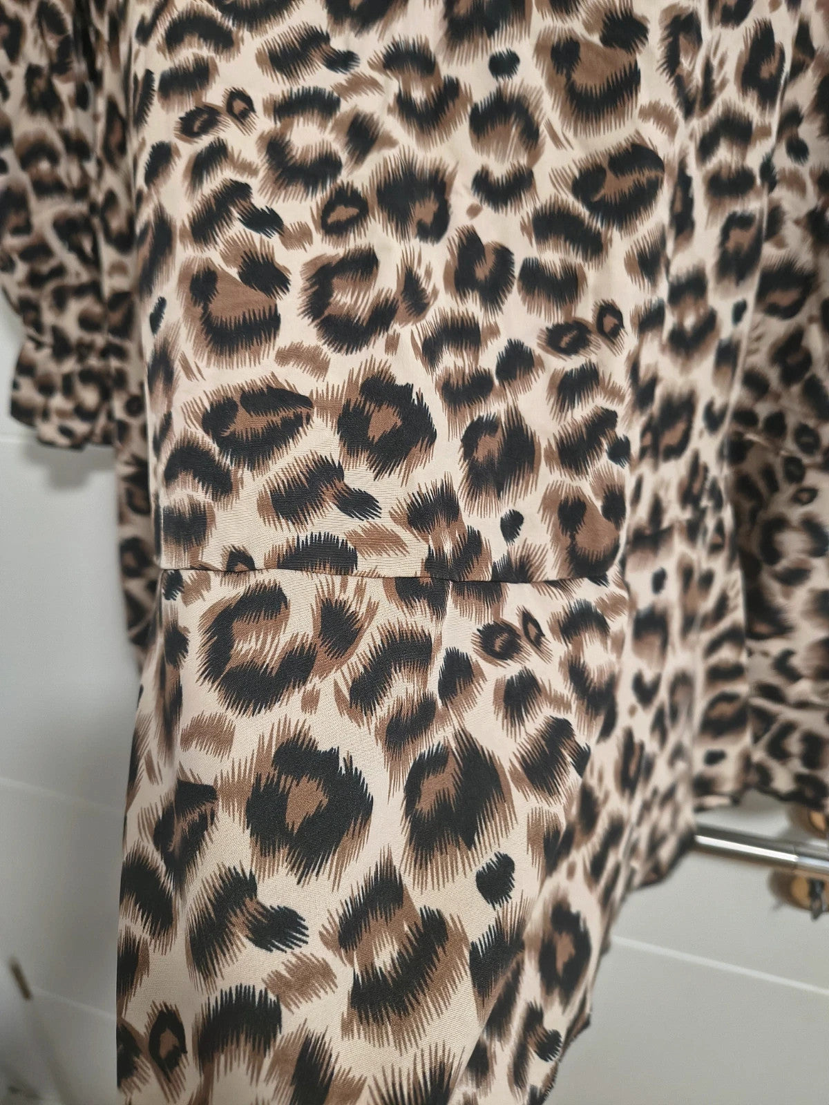 Braun bandage dress beige brown leopard print deep V-neck long sleeves with ruffle cuffs