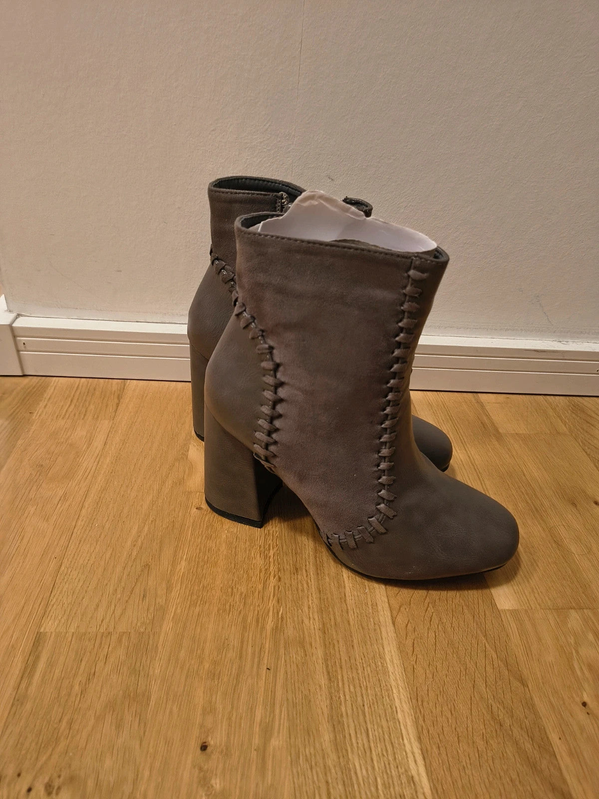 RandBe grey ankle boots faux leather decorative stitching block heel side zipper