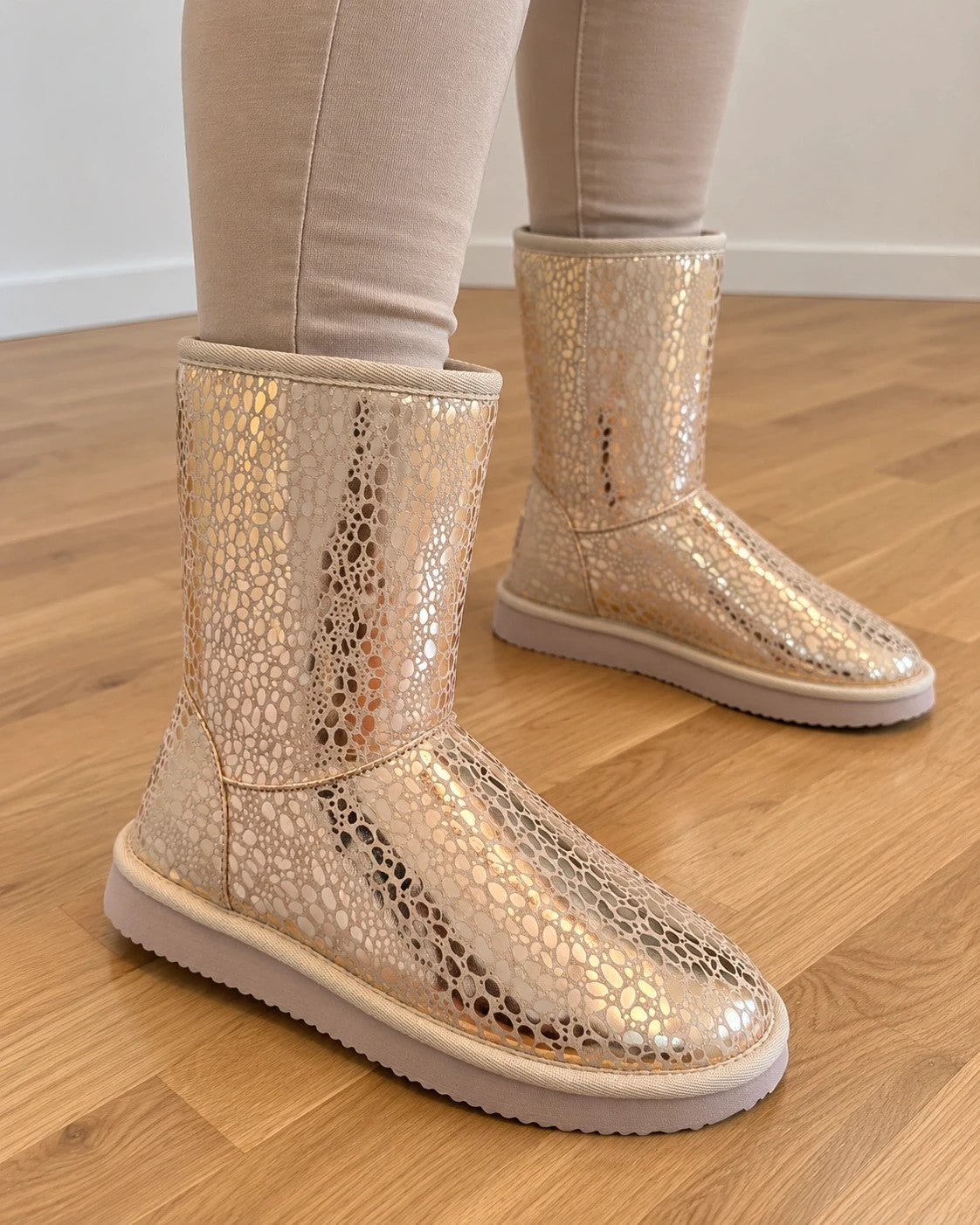 GEF gold footwear crocodile pattern with metallic sheen, soft synthetic lining.