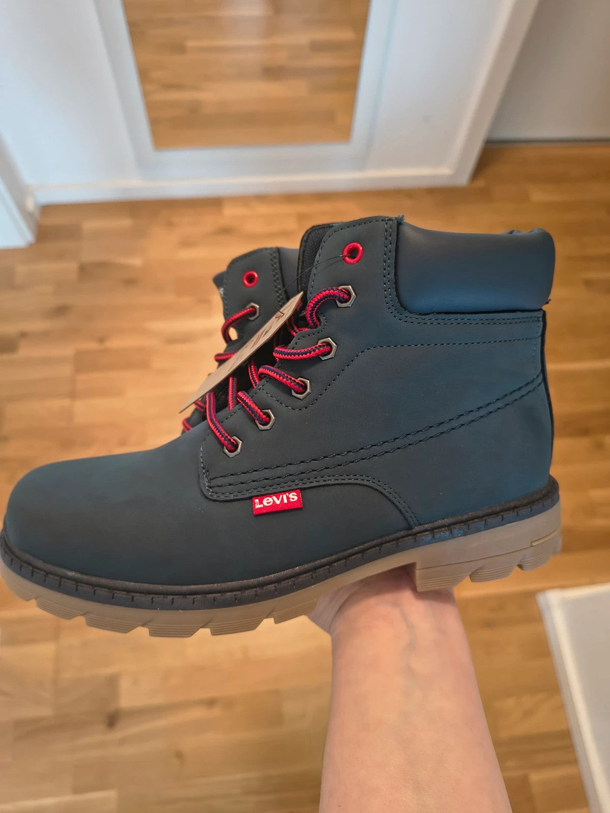 Levi's blue Newforrest boots with red laces and padded collar, size 38.