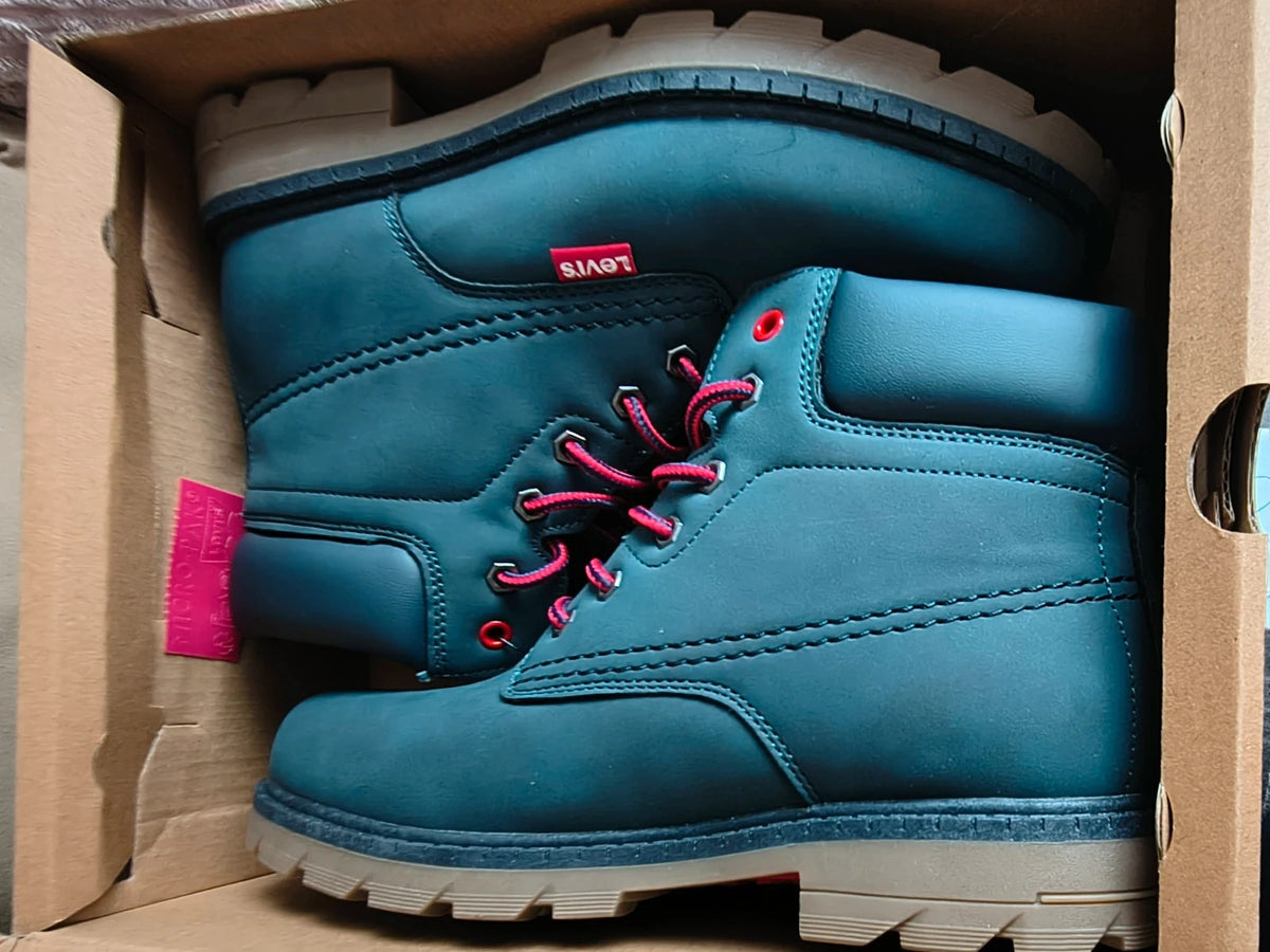 Levi's blue Newforrest boots with red laces and padded collar, size 38.