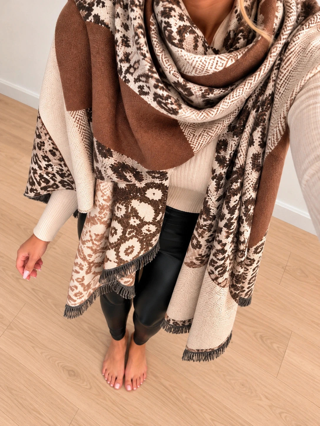 Braun shawl beige brown leopard print soft reversible polyester fabric