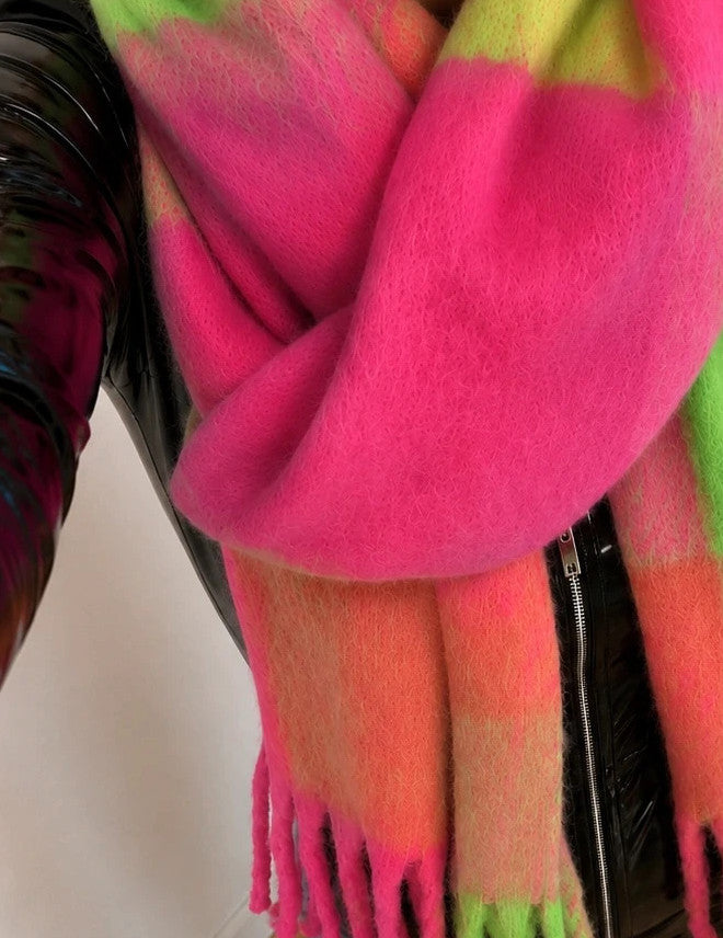 XXL multi-coloured scarf with fringes, soft polyester, vibrant pink and green hues.