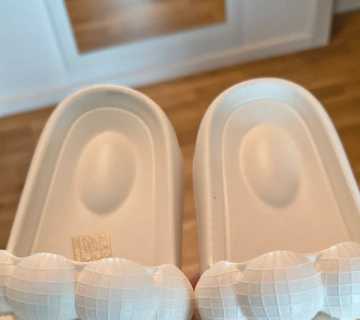 Slipper cream slides synthetic material, size 38, minimalistic design.