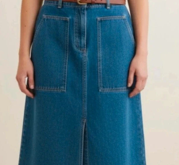 JDY blue knee-length skirt with synthetic material and tag attached.