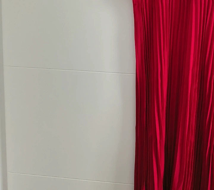 Maxikleid red linen maxi dress with pleats and short sleeves, synthetic material.