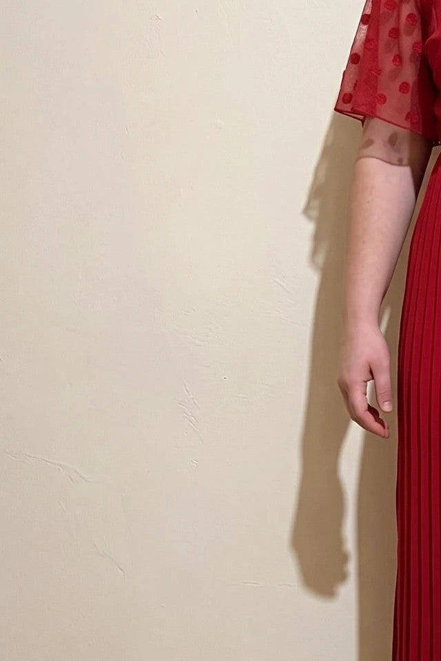 Maxikleid red linen maxi dress with pleats and short sleeves, synthetic material.