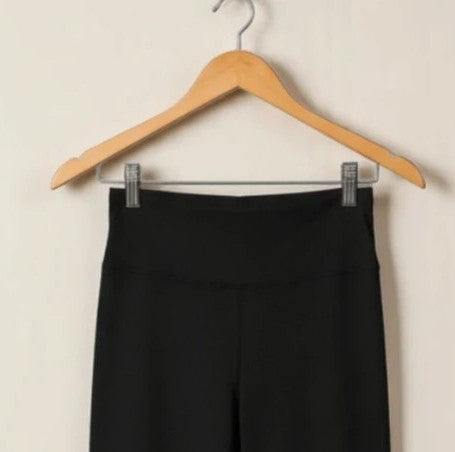 XXL black girls' leggings with ruched back for push-up effect, gently used.