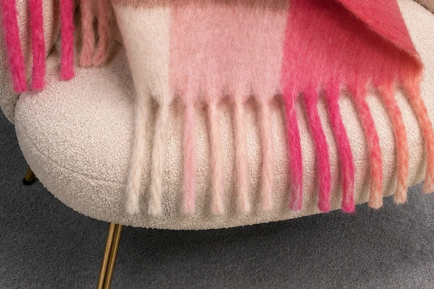 XXL multi-coloured scarf with check pattern and long fringes, soft polyester blend.