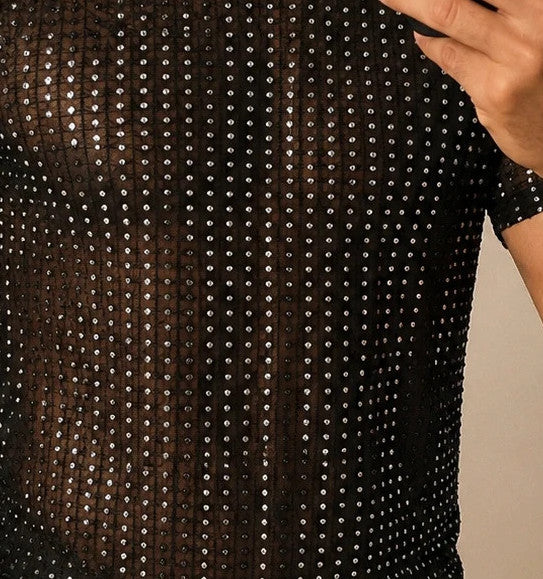 Herren black graphic tee with silver glitter details and semi-transparent mesh fabric.