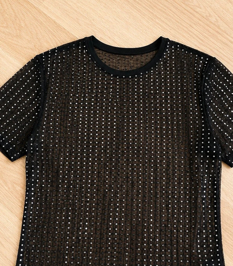 Herren black graphic tee with silver glitter details and semi-transparent mesh fabric.