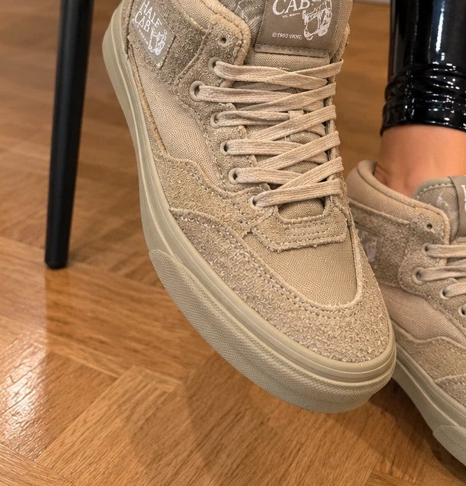 VANS beige khaki trainers leather Half Cab logo and details, nearly unworn condition.