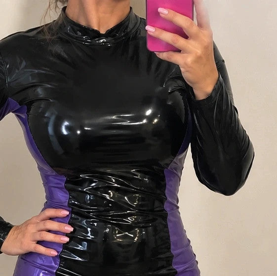 Outfit black and purple bandage dress, shiny wetlook, long sleeves, high collar, back zipper.
