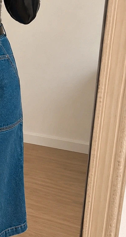 JDY blue denim midi skirt with classic look, versatile for casual or chic outfits.