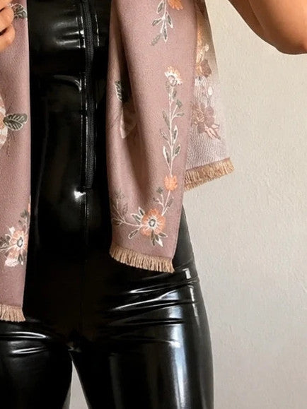 XXL reversible shawl brown beige floral pattern with bees, soft polyester, fringed edges.