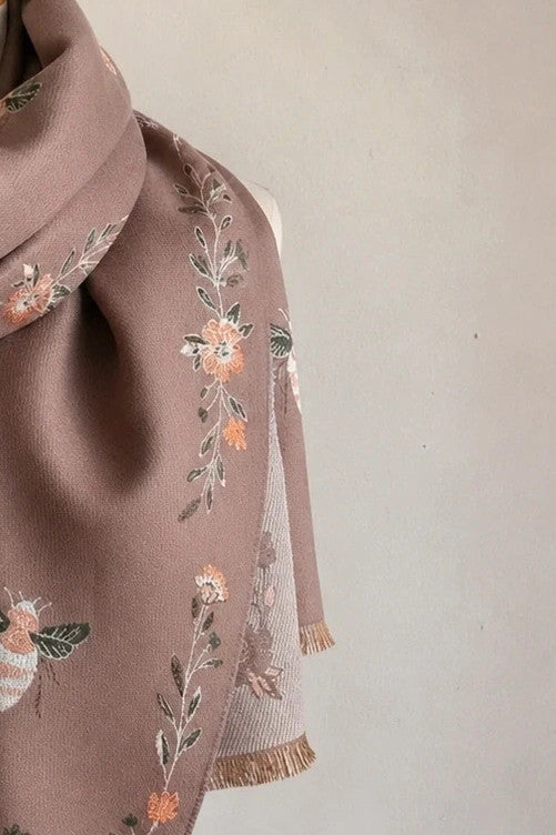 XXL reversible shawl brown beige floral pattern with bees, soft polyester, fringed edges.