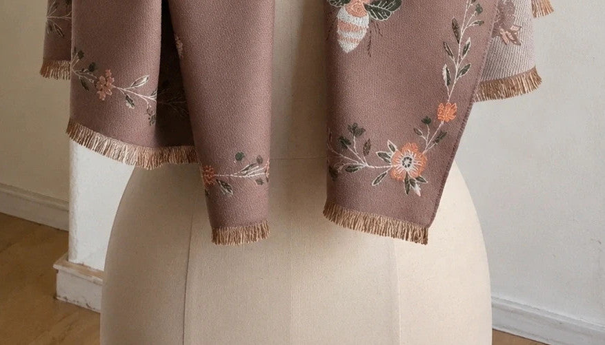 XXL reversible shawl brown beige floral pattern with bees, soft polyester, fringed edges.