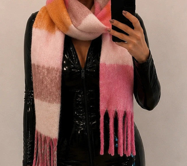 XXL multi-coloured scarf in pink, beige, and orange with long fringes, soft polyester.