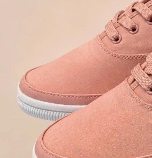 Tommy Hilfiger pink trainers synthetic material with logo detail and original box.